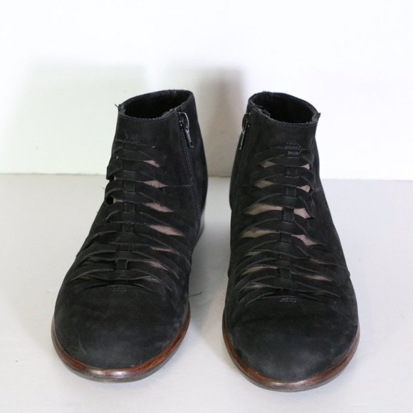Naot Leveche Ankle Boots Size 39 US 8 Cutout Black Suede Booties Boho Zip Up - Picture 2 of 6
